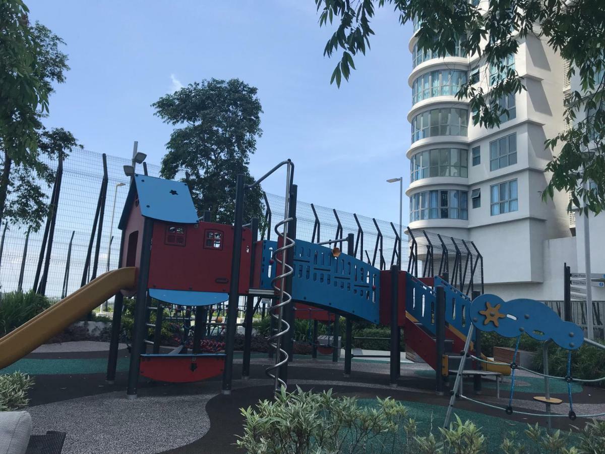 Apartment 1-4pax Mickey Mouse 1bedrm At Puteri Harbour, Teega Suite, Legoland, Lego, Iskandar *